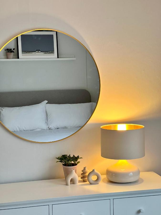 House With Garden And Parking 15 Min To City Center Edinburg Exteriör bild